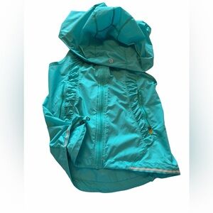 Lululemon Velocity Turquoise Sleeveless Jacket/Vest-Lightweight-Size 4